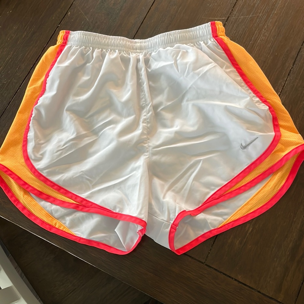 white nike shorts